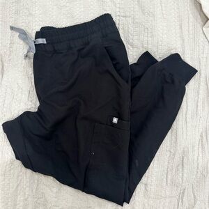 Figs Joggers Scrubs size XL / Petite in black